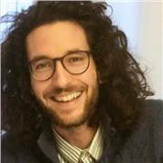 Titulado en Economía, se ofrecen clases de apoyo en materias relacionadas (matemáticas, microeconomía, macroeconomía, econometría, etc.)